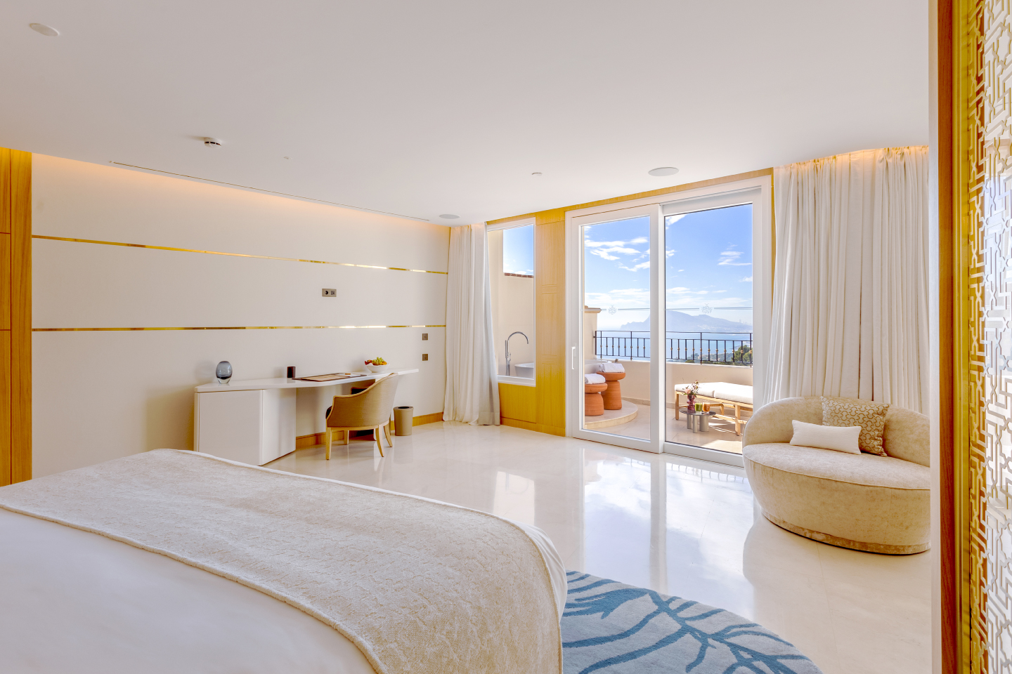 Boutique luxury rooms with sea and mountain views - ZEM Wellness Clinic Alte