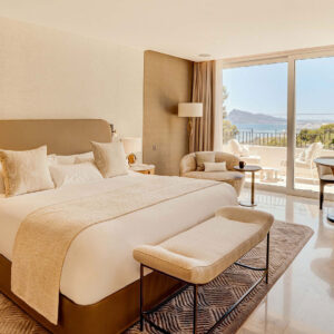 TWO-BEDROOM SUITE